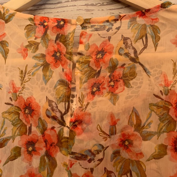 Snow White Collection Blouse - Picture 6 of 6